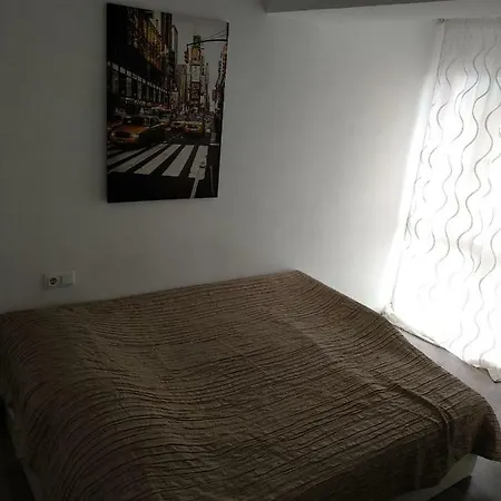 Homestay In 4 Carrer De Trelawny Barcelona